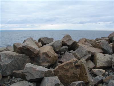 Hlamstad-Gneise als Uferschutz